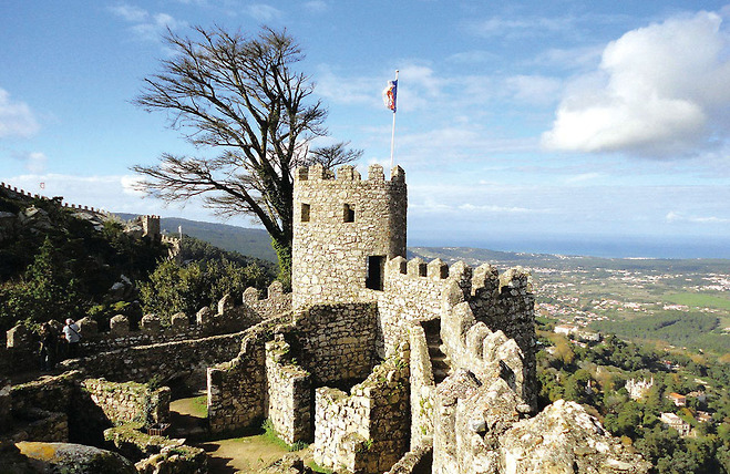 무어인의 성터(Castelo dos Mouros)