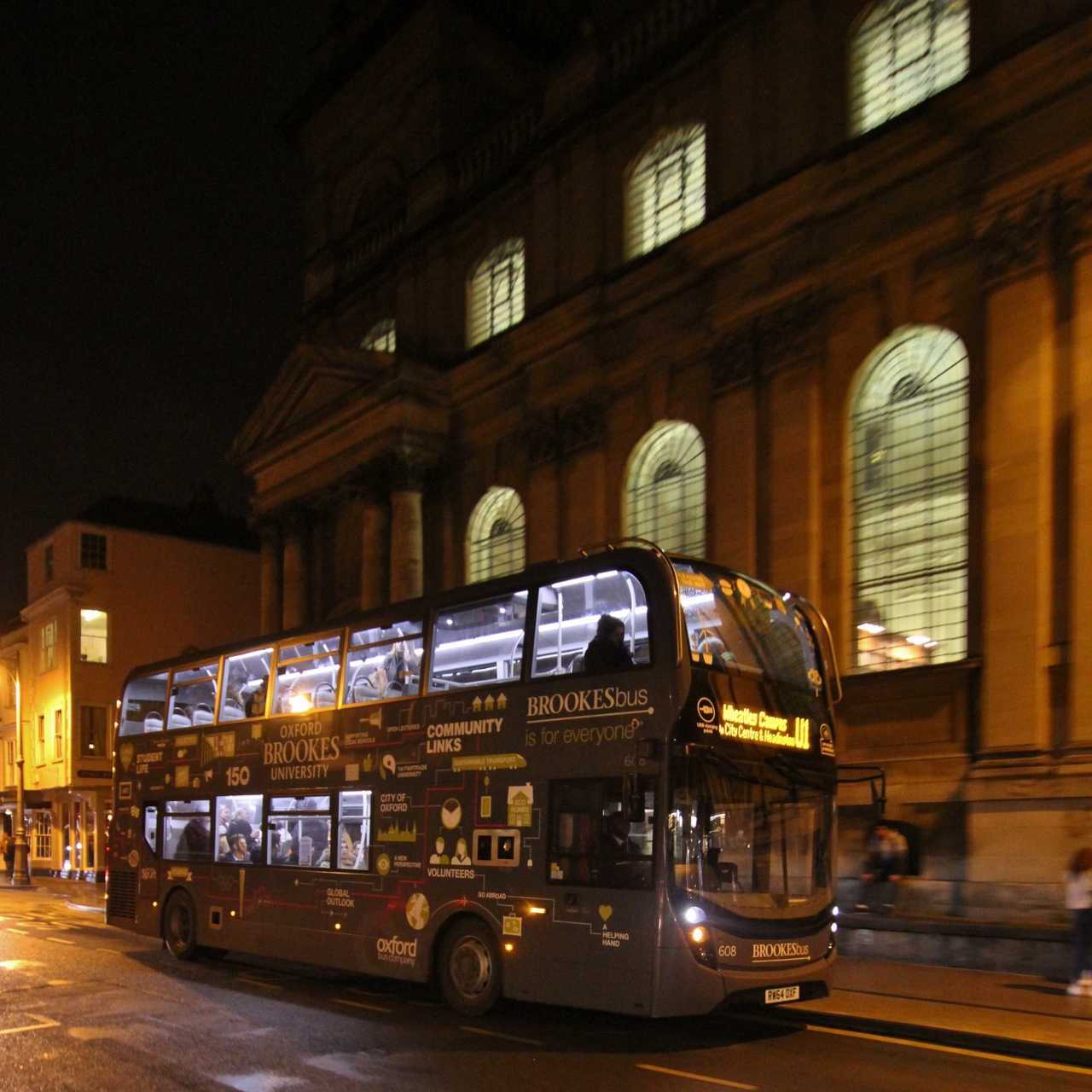 AlexanderDennis Enviro400 MMC RW64 OXF Oxford HighSt night.jpg