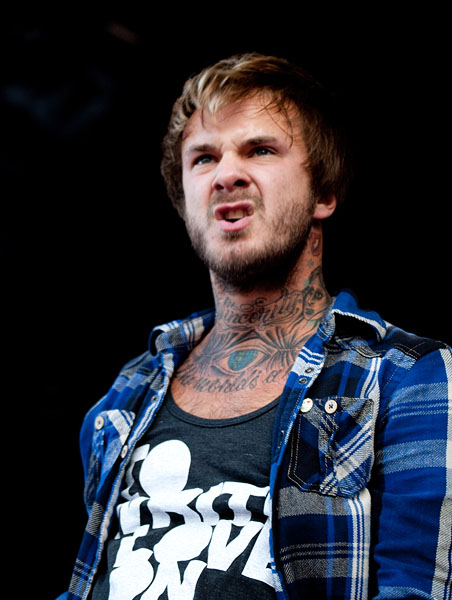 File:Craig Owens 2009 Warped Tour.jpg