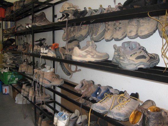 File:Caminoshoes.jpg