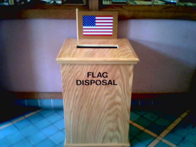 File:McK Park Lib Flag Disposal.jpg