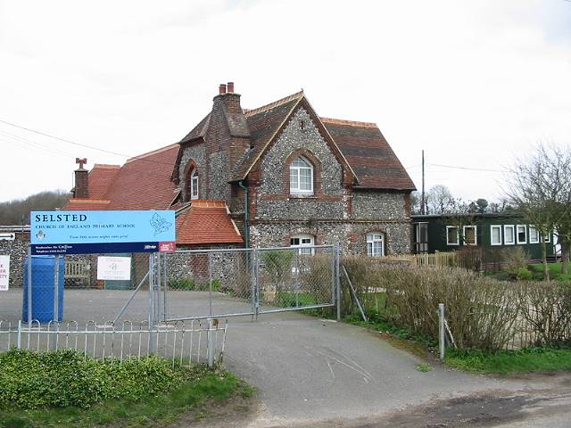 File:Selsted CofE Primary School, Kent.jpg