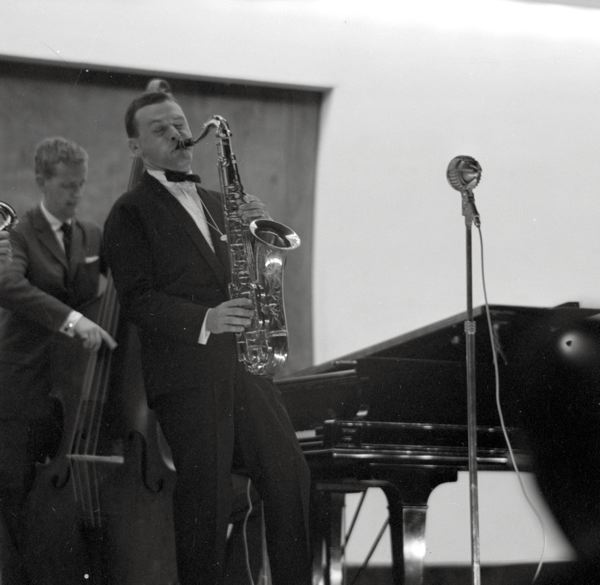 File:Stan Getz in Helsingborg, Sweden 1958 (02).jpg