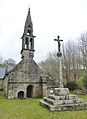 Pleyben : la chapelle de la Madeleine et son calvaire (vue de face)