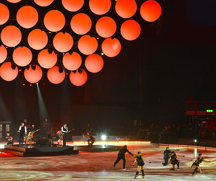 File:HURTS in Art on Ice 2014.jpg