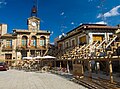 La plaza en fiestas.