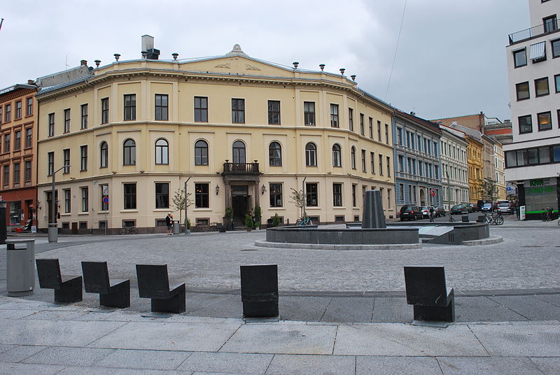 File:St. Olavs plass2.JPG