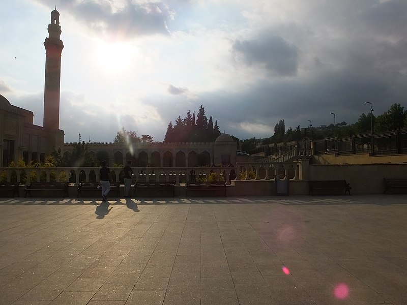 File:Shamakhy Juma Mosque 2.jpg