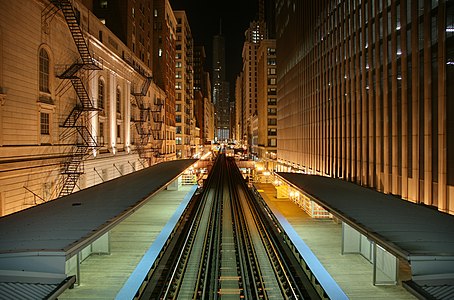 Looking north from Chicago 'L' station Adams and Wabash