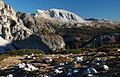 Deutsch: Hoch über dem Höhlensteintal: Pragser Dolomiten-Blick über die Sennes zum Seekofel