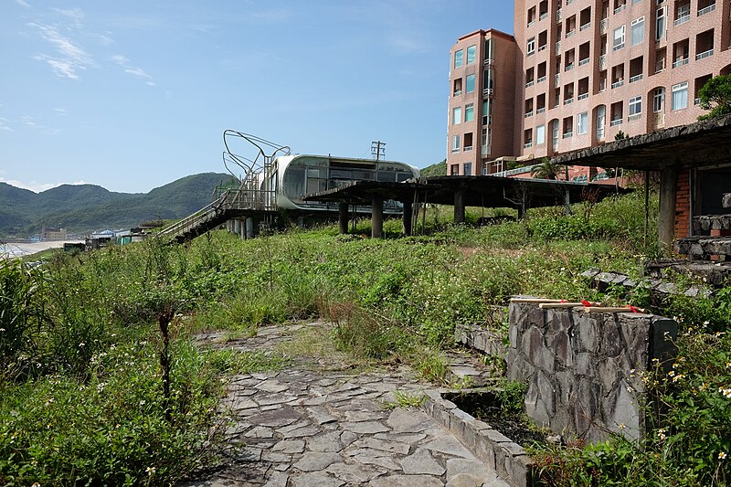 File:Futuro Village, Wanli 15.jpg