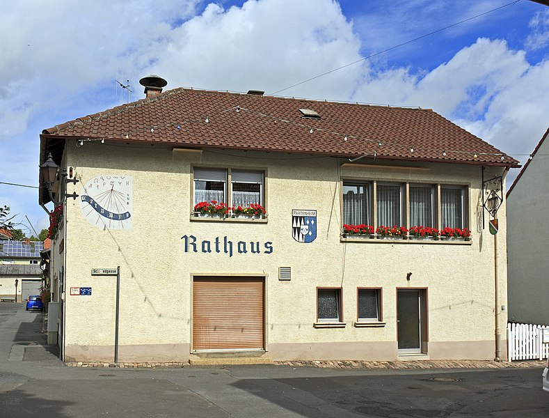 File:Partenheim Rathaus 20100910.jpg