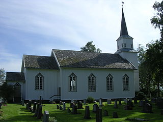 English: Kvam Church, long, wood (1878)