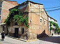 Detalle de construcción tradicional (vernacular) en Torrebaja (Valencia), calle de san Roque.