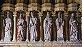 Porche de l'église Saint-Germain de Pleyben : les six autres apôtres 3