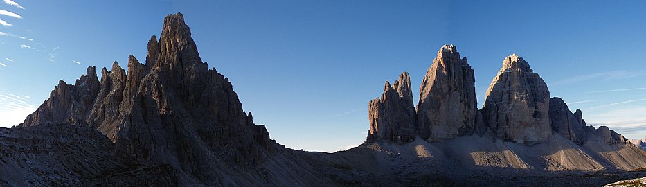 Il monte Paterno con le Tre Cime di Lavaredo