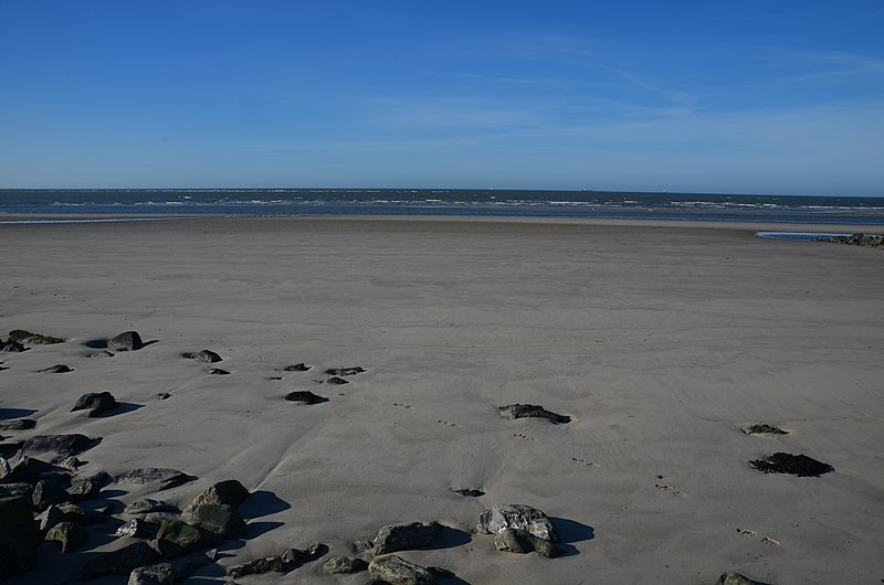 File:Wangerooge Strand März-2017 DSC 1326.JPG