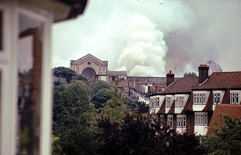 File:Alexandra Palace burning, North London 1980.jpg