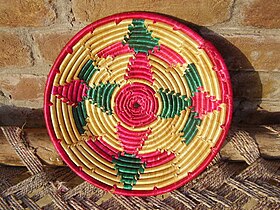 Utensil made of dry wheat branches for loaves of bread