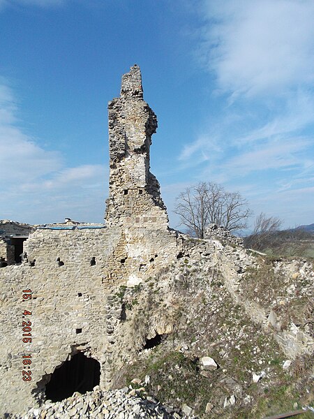 File:Považský hrad IV.jpg