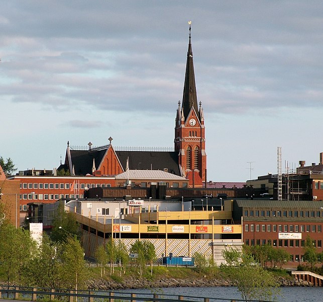 File:Lulea Kirche.jpg