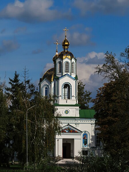 File:Myrhorod church 2.jpg