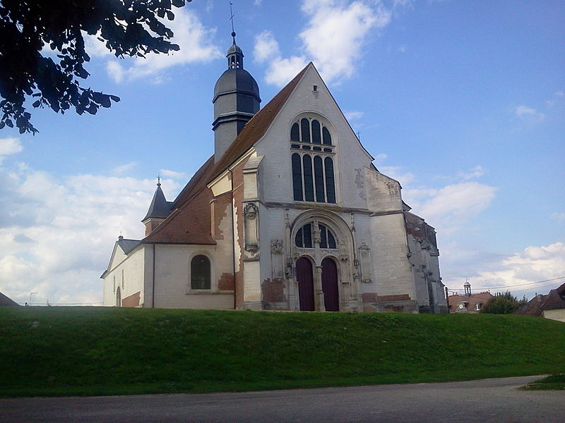 File:Eglise de saint phal.jpg