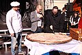 File:Kuchen. Zwönitzer Kirmesfest. Erzgebirgskreis, Sachsen. 2H1A9867WI.jpg