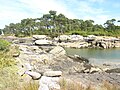 Les rochers marquant le détroit séparant le fond de l'anse du Moulin à Mer de la ria du Minaouët