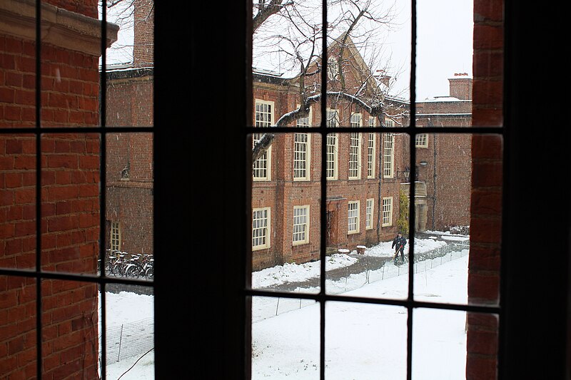 File:Somerville College Hall in snow, from Library.jpg