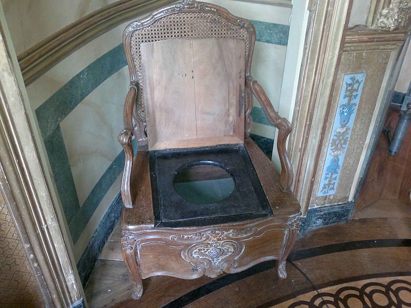 File:Vaux le Vicomte bathroom chair.jpg