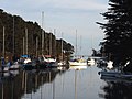 Voiliers au mouillage dans le port de Kerdruc.