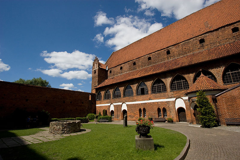 File:KOS północne skrzydło zamku w Olsztynie.jpg