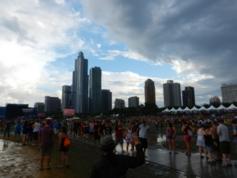 File:Lollapalooza 2011 (6020472157).jpg