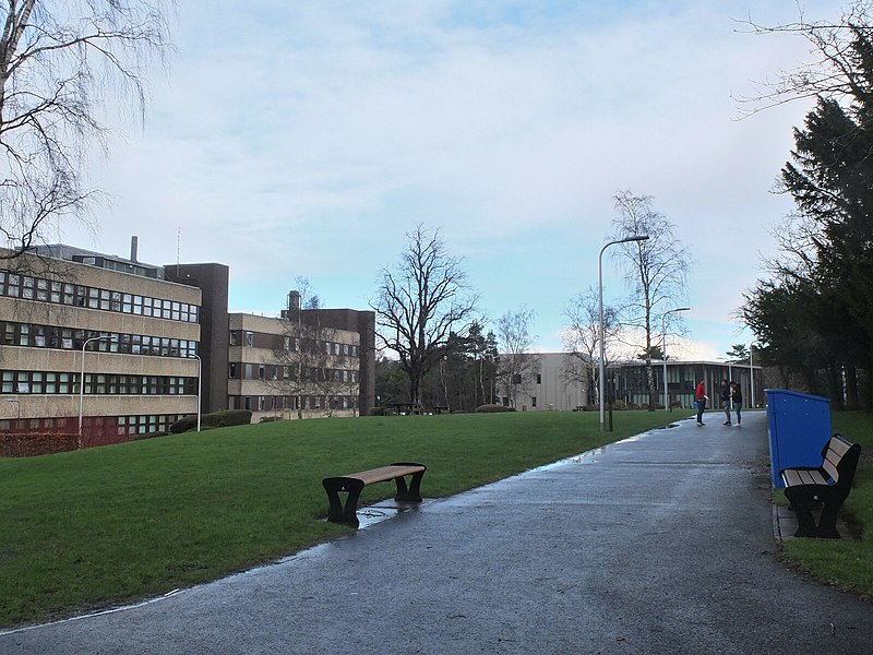 File:Central area, Heriot Watt University (geograph 7097897).jpg