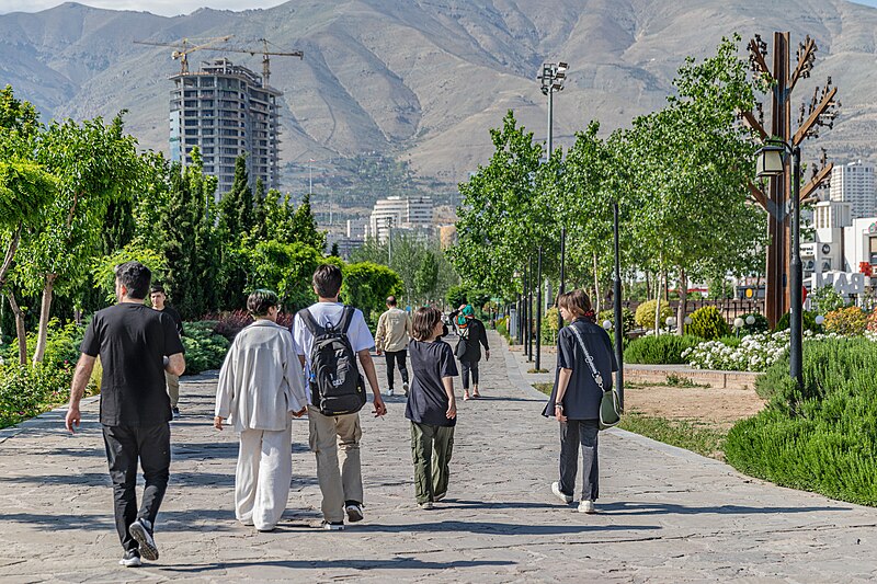 File:Chitgar Lake, Tehran (53883375684).jpg