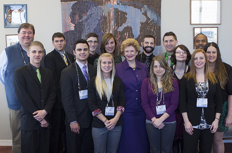 File:Senator Stabenow meets with students from Saginaw Valley State University in DC (15820109175).jpg