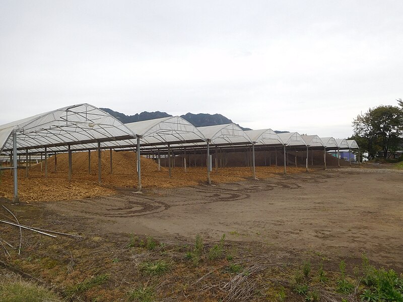 File:Kanuma soil drying ground.jpg