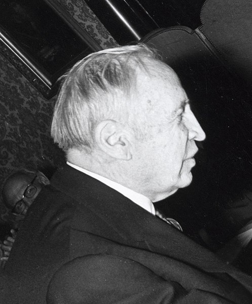 File:JH van Vleck 1974.jpg