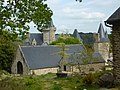 Le château du Hénan vu de l'ouest, côté terre.