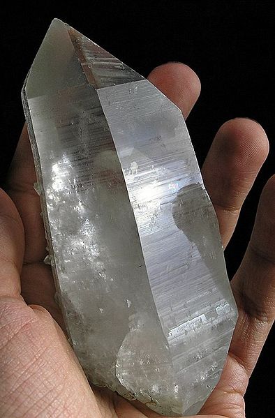 File:Quartz-191799.jpg