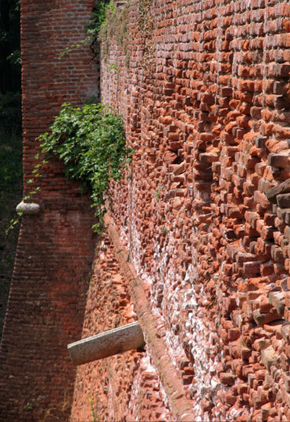 File:Castello Sforzesco - Novara 06-2006 - panoramio.jpg