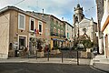 Mairie, église.