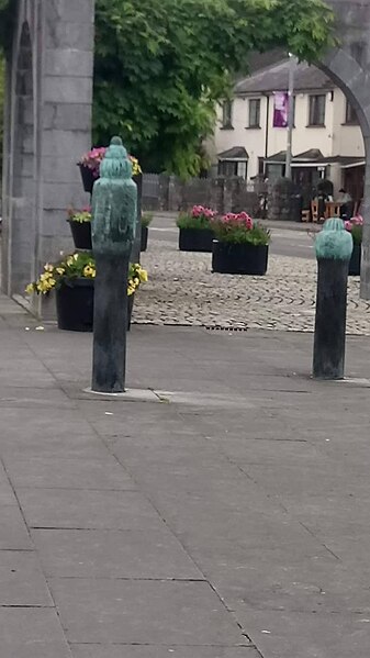 File:Famine Memorial Candle Sculpture in Maynooth, Co. Kildare.jpg