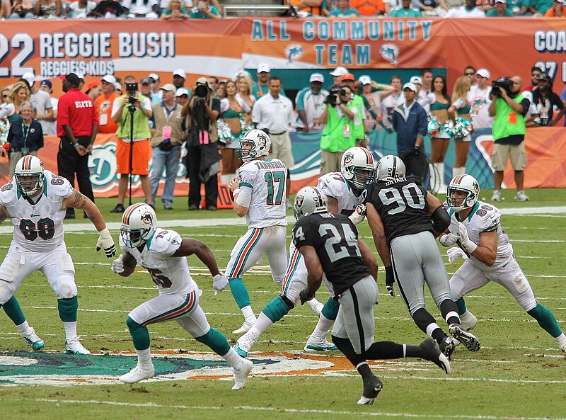 File:Ryan Tannehill drops back - Miami Dolphins vs Oakland Raiders 2012.jpg