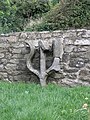 Chapelle de Loc-Maria-Lann, fragment du remplage de l'ancienne maîtresse-vitre de la chapelle