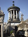 Panteón en el cementerrio de la Recoleta