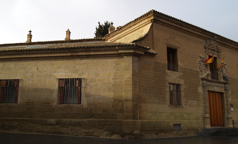 File:Huesca, fachada Museo..TIF