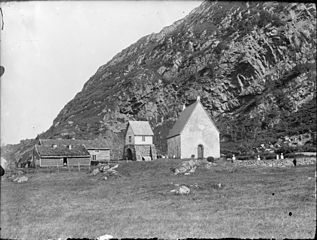 English: Kinn church (photo 1910)