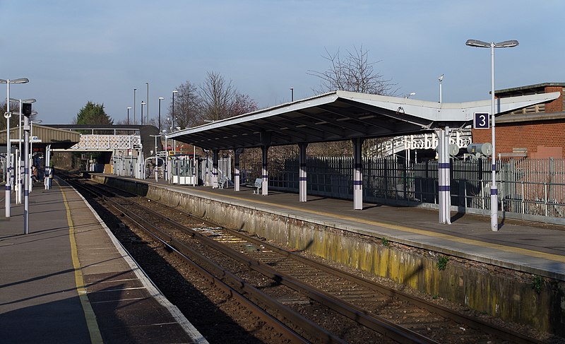 File:Elmers End station MMB 02.jpg